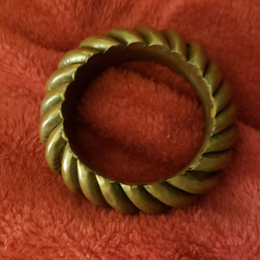 Braclet Bronze over wood. Very rich looking.
